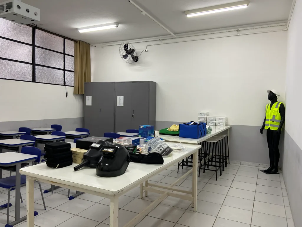 imagem sala de aula tecnico em seguranca do trabalho