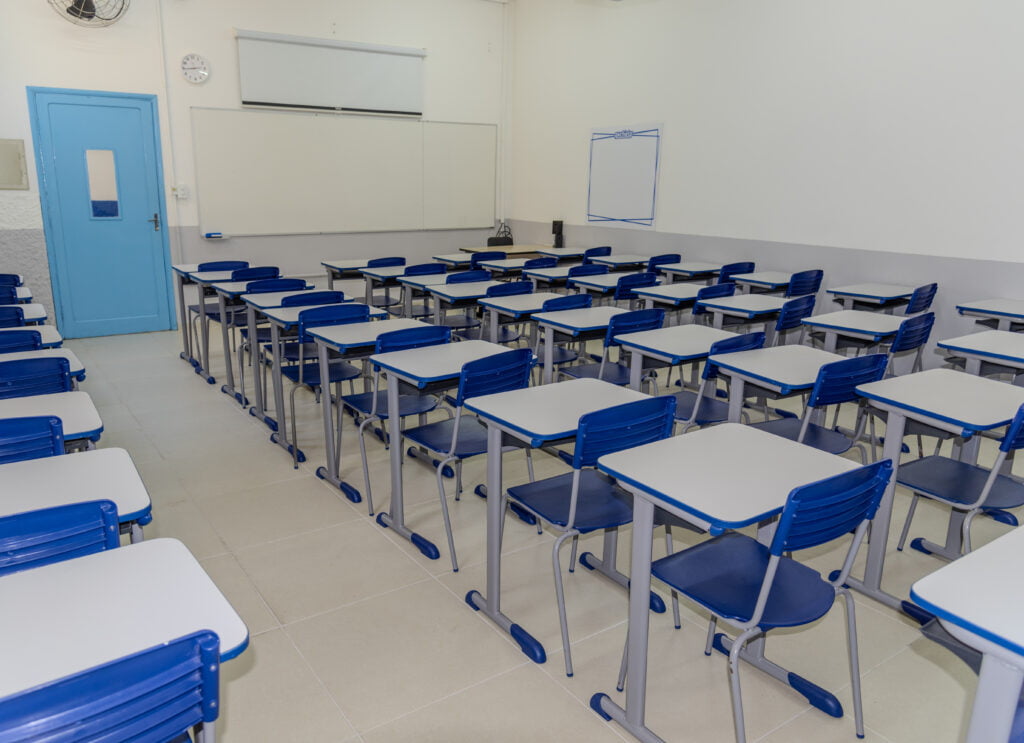 sala de aula - informatica administração logistica